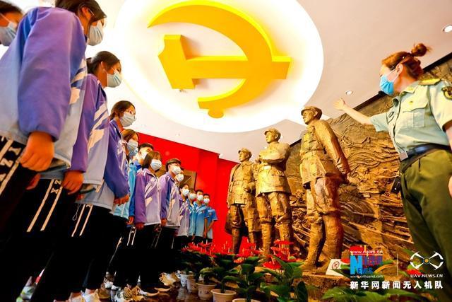 家里煮了青菜面，我没吃看着就想吐怎么回事？